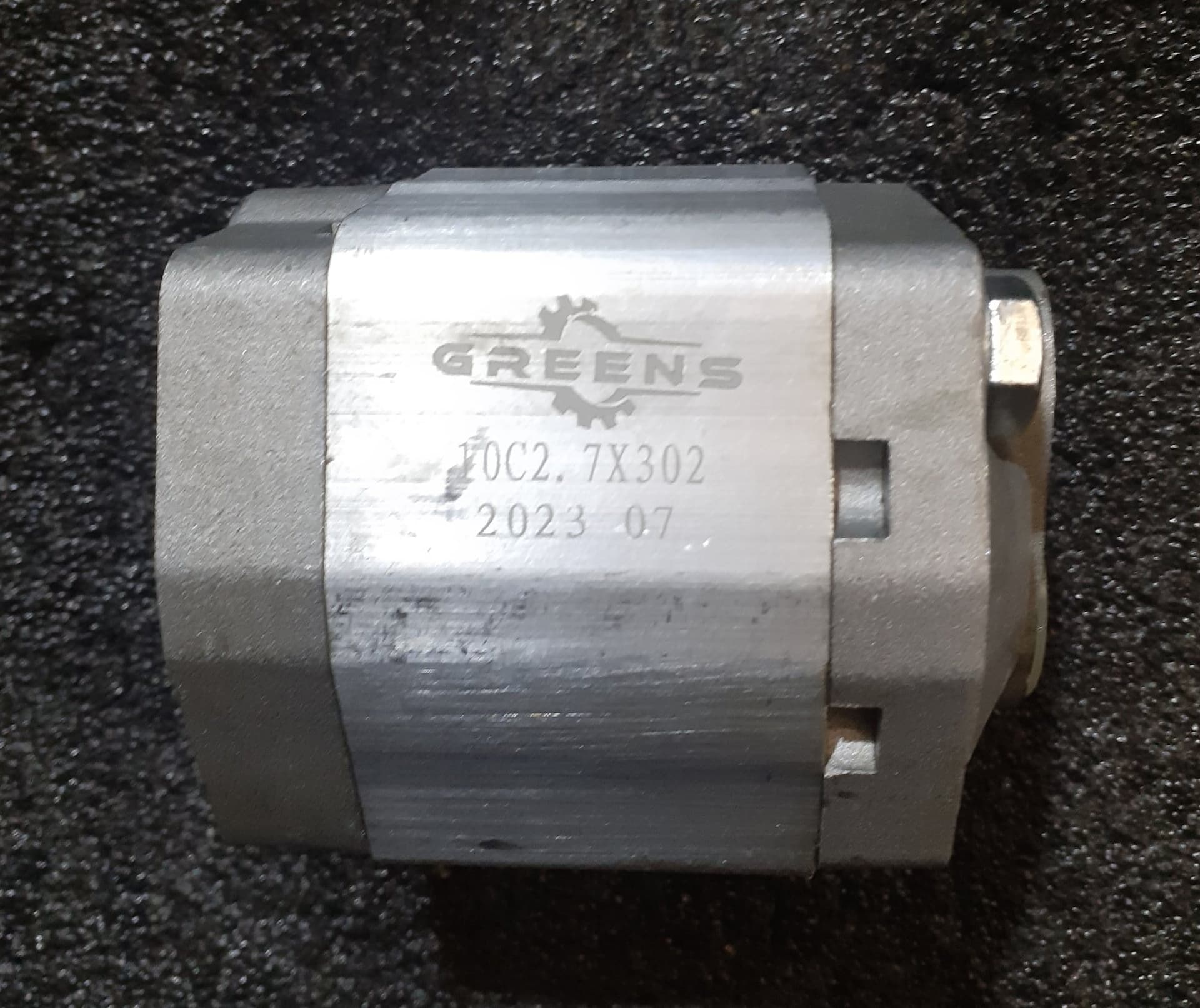 10C2,7X302 HYDRAULIC GEAR PUMP