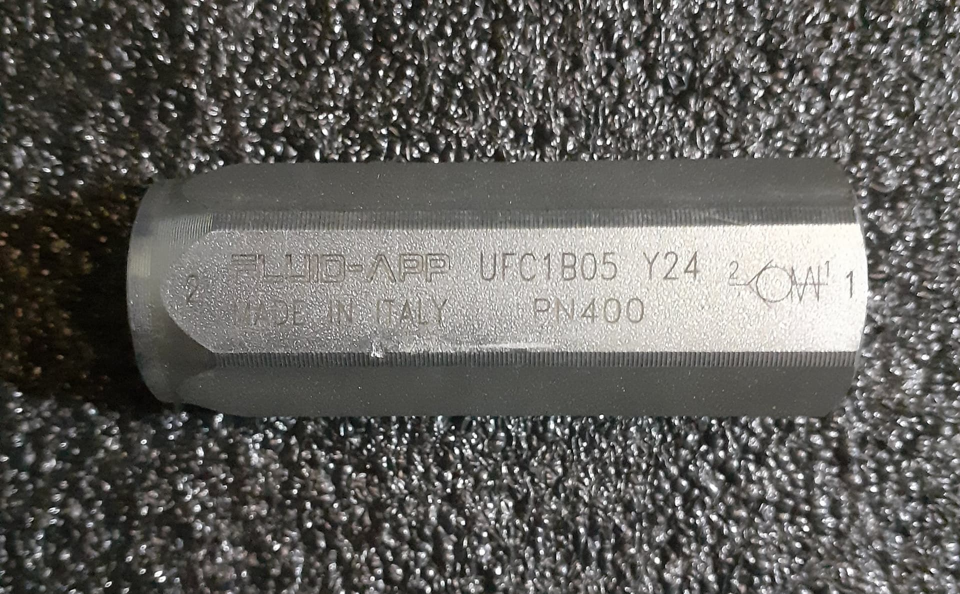 UFC1B05 1/4 FEMALE POPPET CHECK VALVE