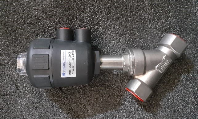 ANGLE PISTON VALVE