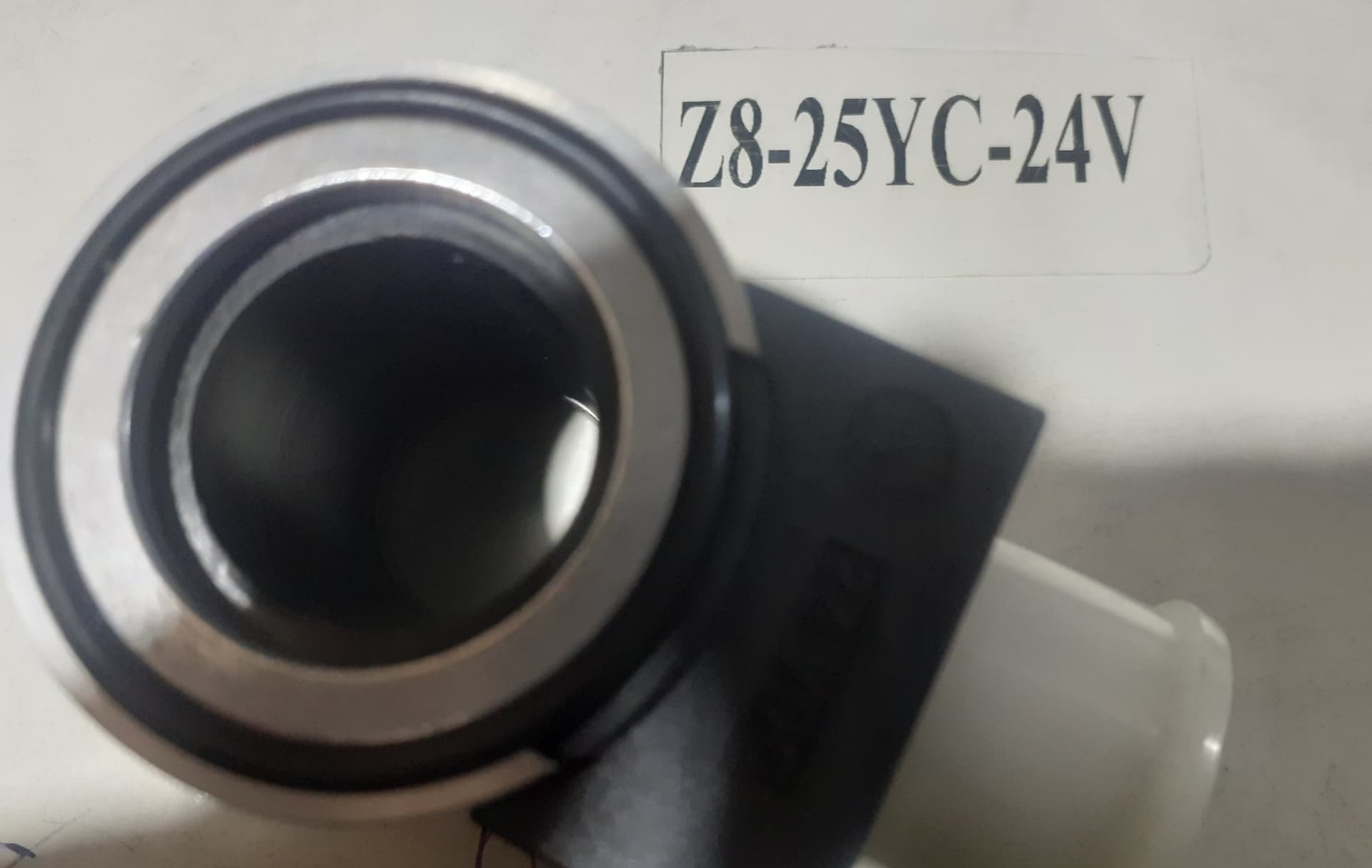 Z8-25-YC-24V ملف