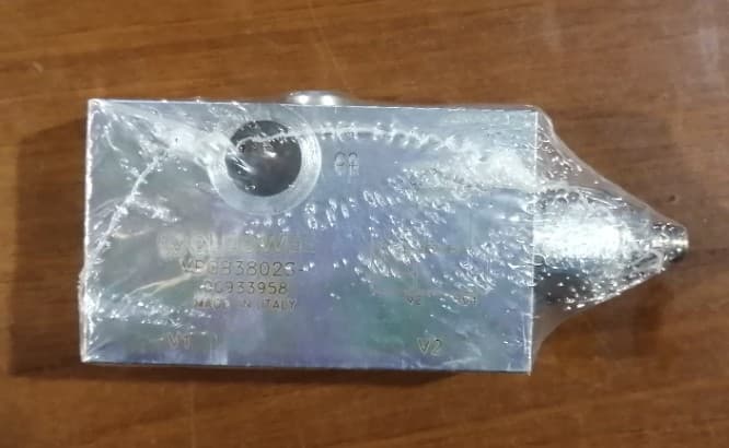 VBCB380 BANJO TYPE SINGLE LOAD RETAINING VALVE